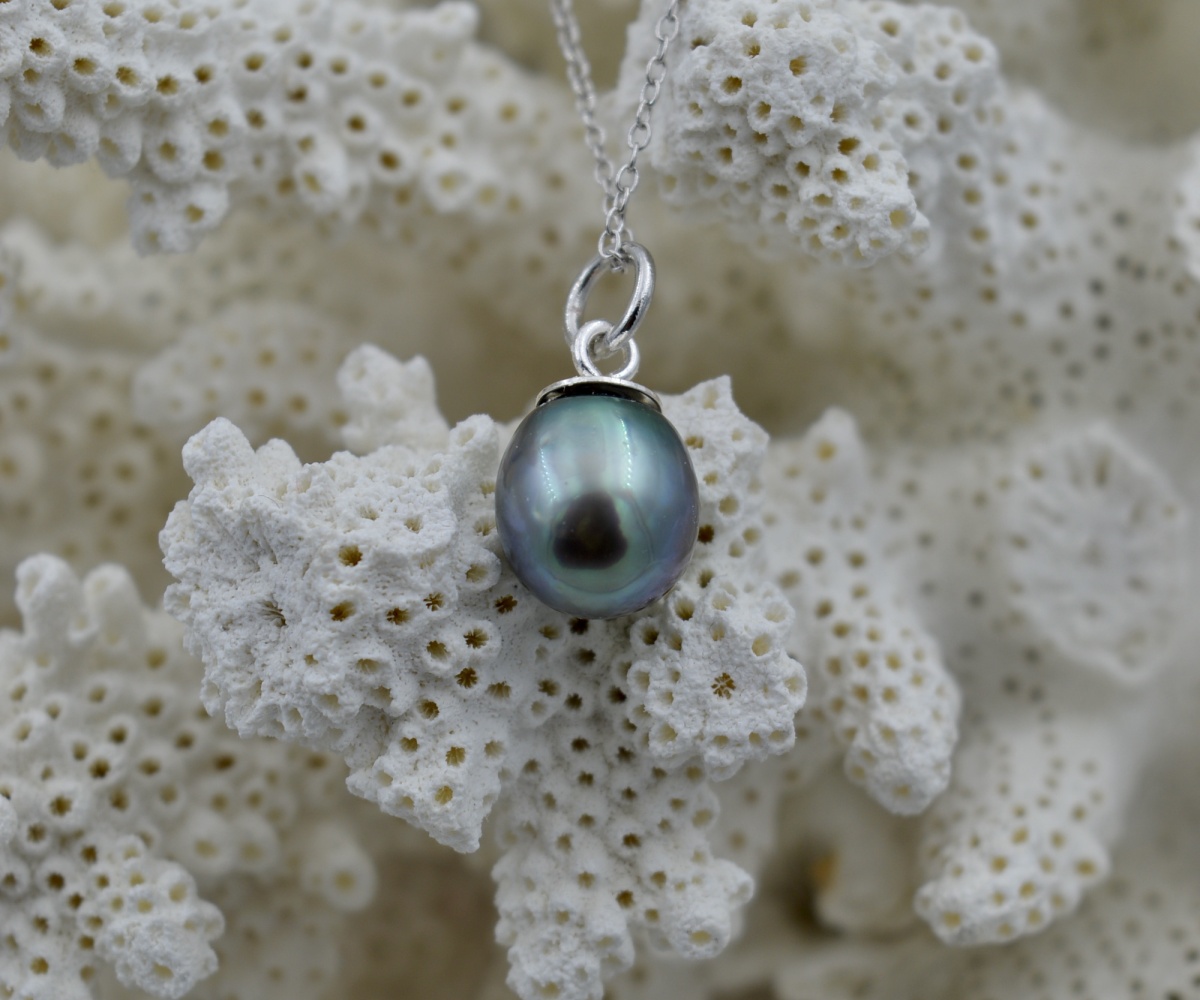 106-collection-matatia-perle-semi-ronde-de-9-3mm-pendentif-en-perles-de-tahiti-1