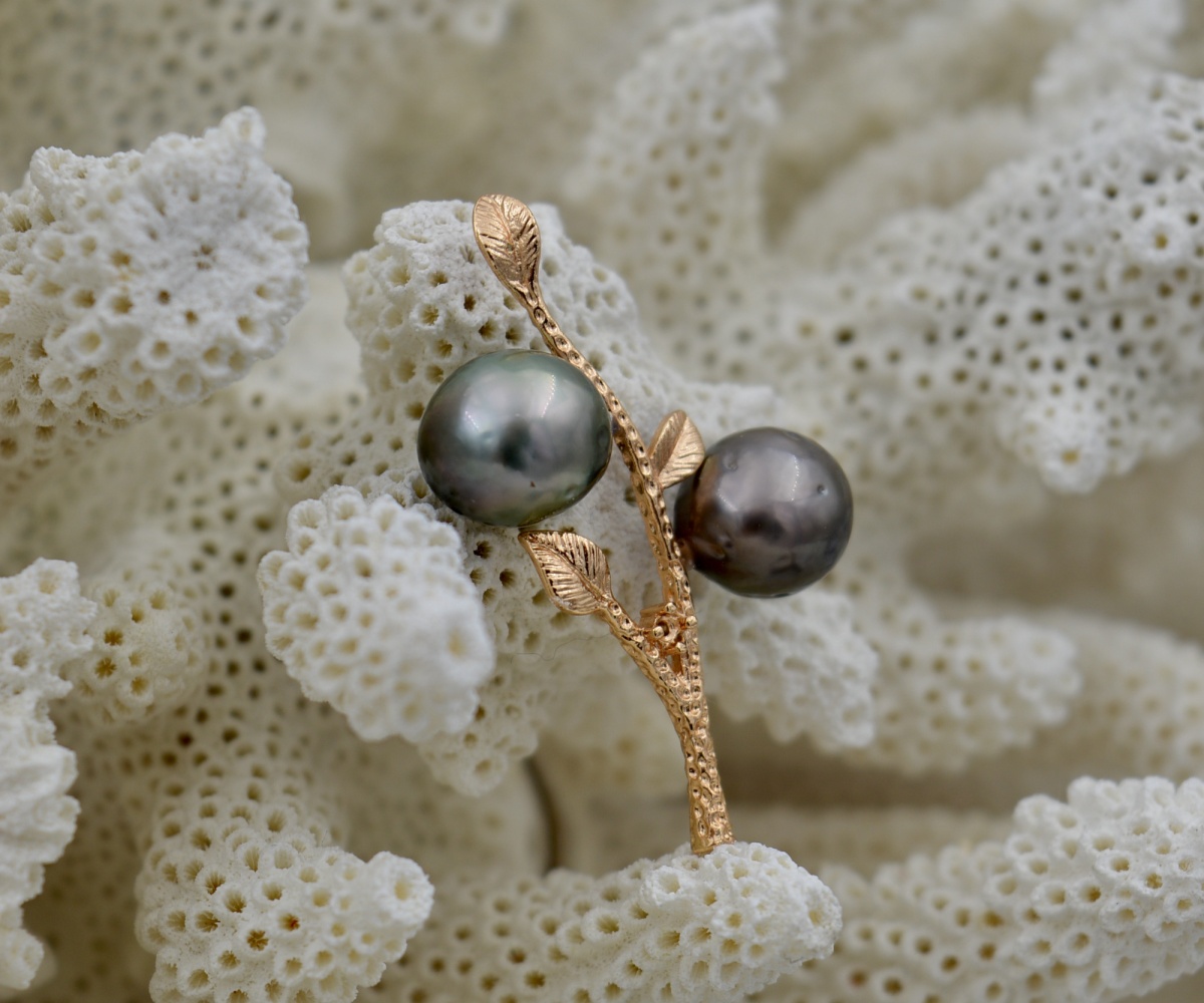 110-collection-orama-deux-perles-semi-rondes-de-8-8mm-pendentif-en-perles-de-tahiti-1