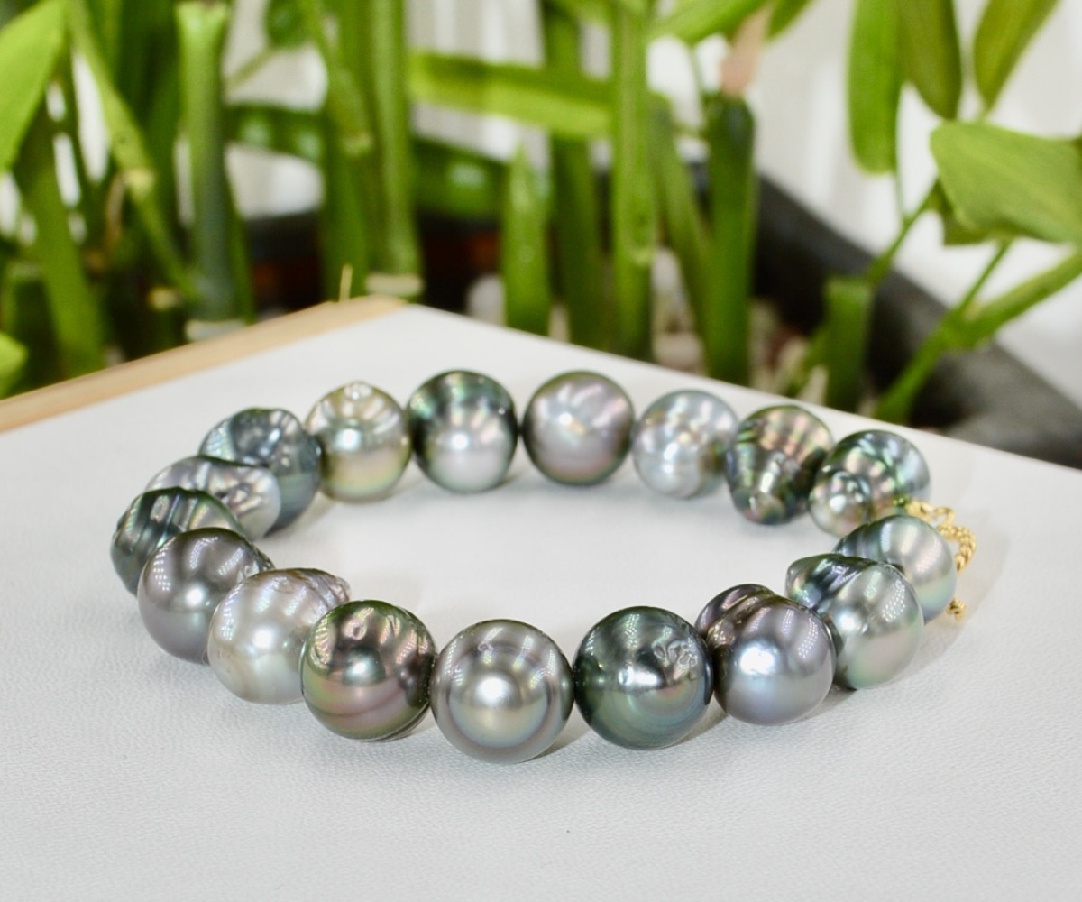 114-collection-vahinetua-17-perles-baroques-de-tahiti-bracelet-en-perles-de-tahiti-1