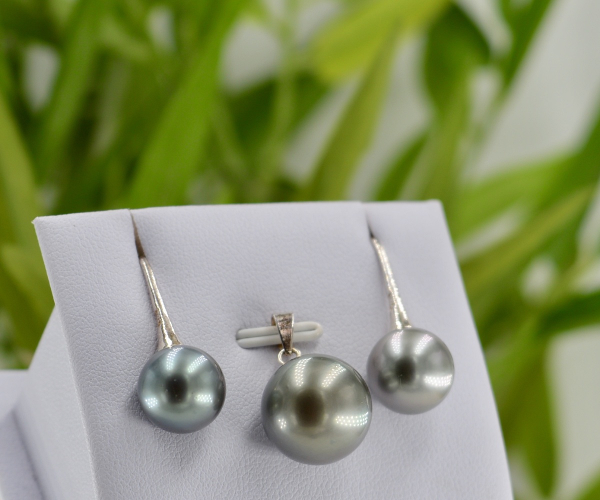 12-collection-vaipoe-splendide-parure-de-3-perles-de-tahiti-boucles-oreilles-en-perles-de-tahiti-2