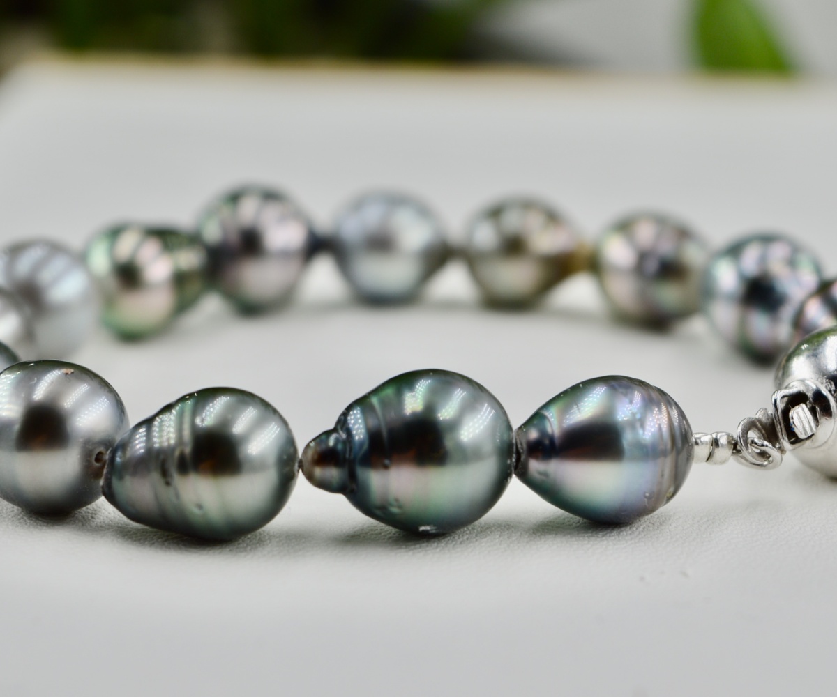 133-collection-avae-sublime-bracelet-de-14-perles-baroques-bracelet-en-perles-de-tahiti-2