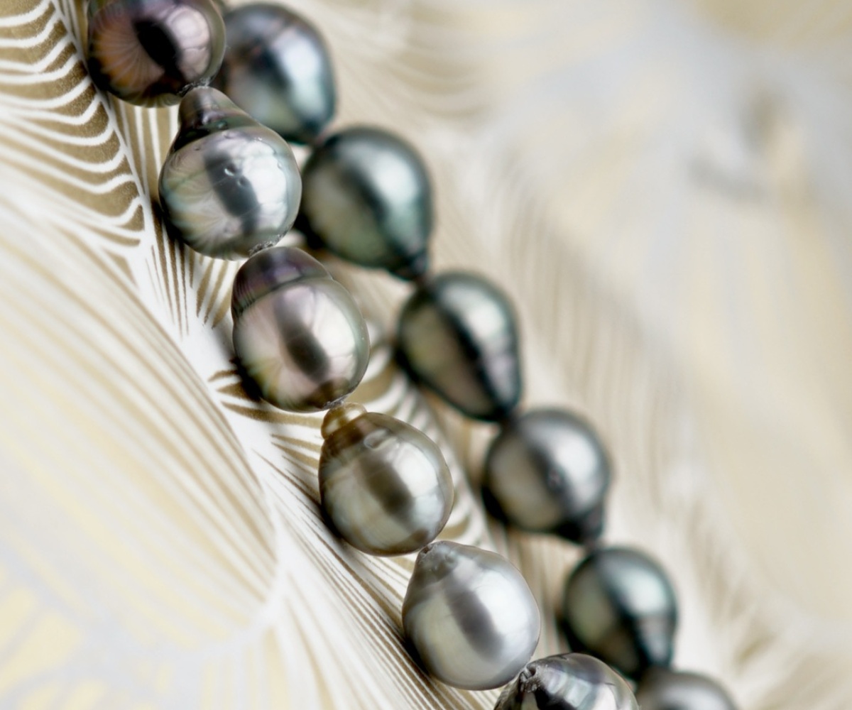133-collection-avae-sublime-bracelet-de-14-perles-baroques-bracelet-en-perles-de-tahiti-5