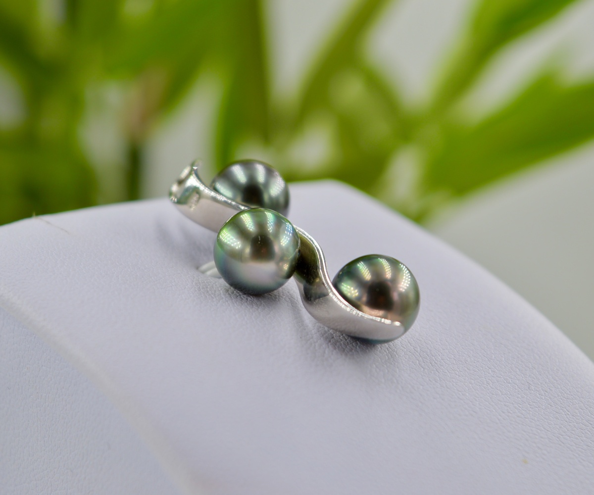 137-collection-taru-trois-splendides-perles-de-tahiti-pendentif-en-perles-de-tahiti-0