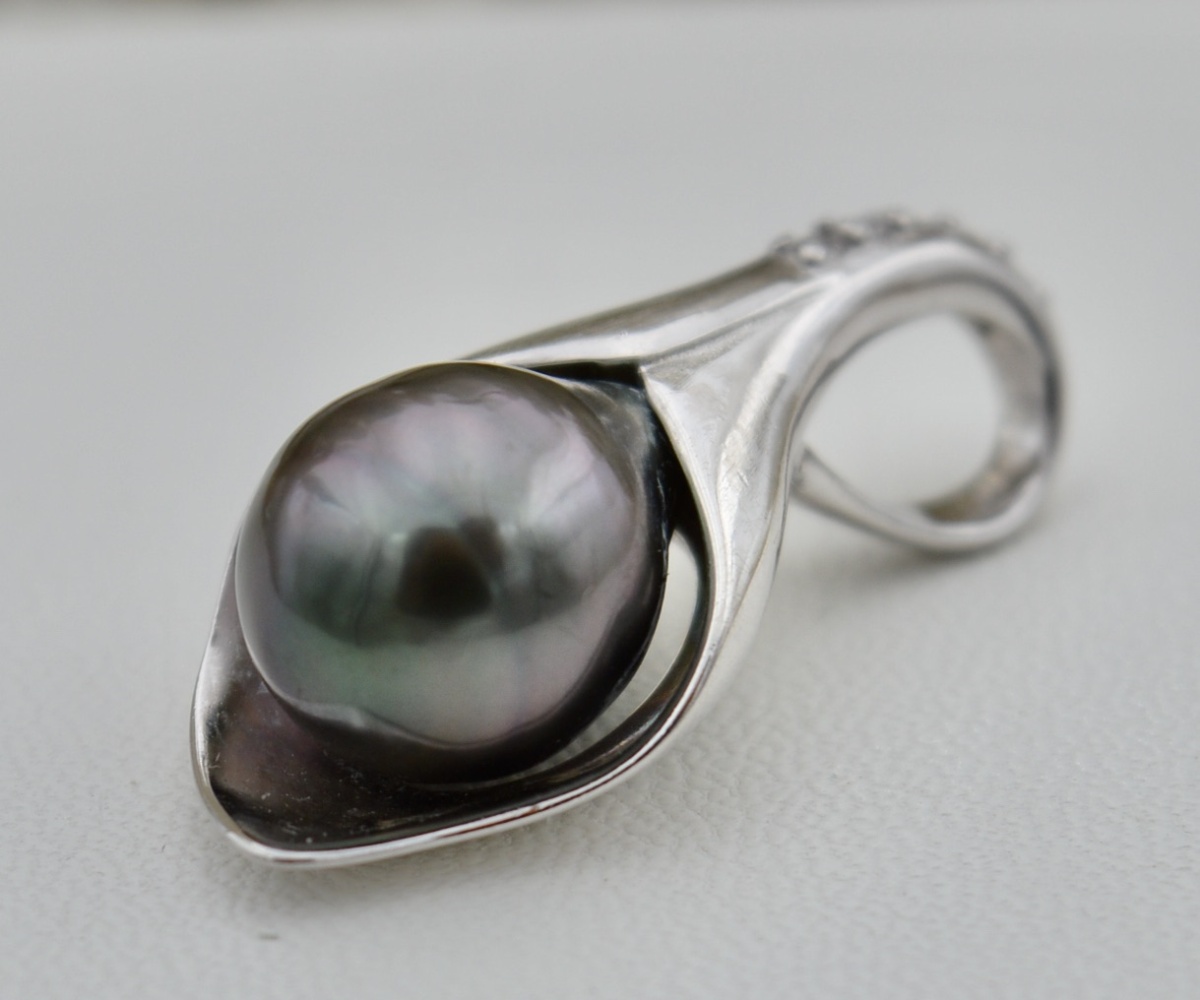 157-collection-ra-au-perle-de-9-3mm-pendentif-en-perles-de-tahiti-1