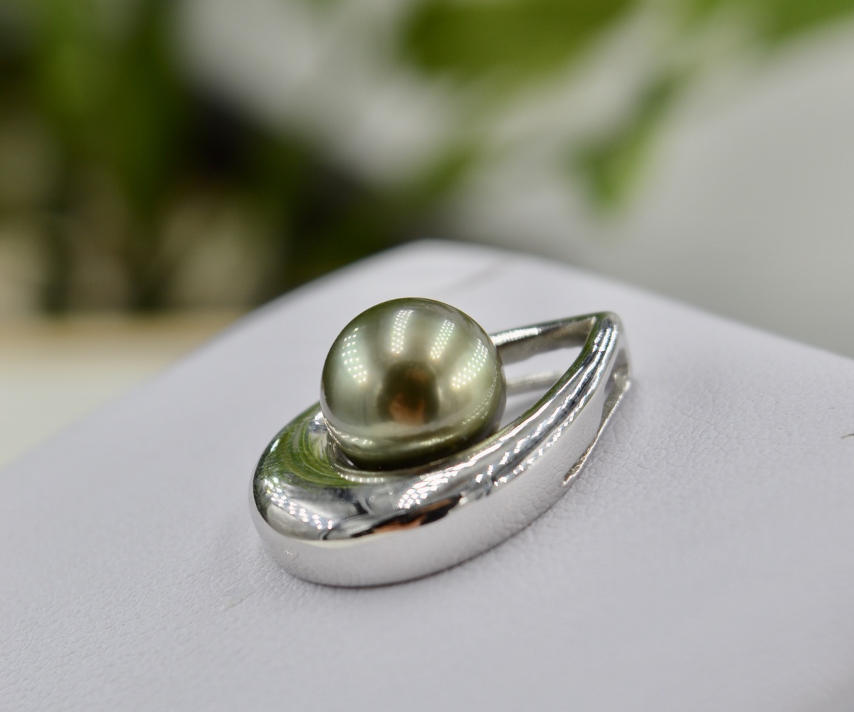 166-collection-avae-superbe-perle-gold-de-10-5mm-pendentif-en-perles-de-tahiti-0