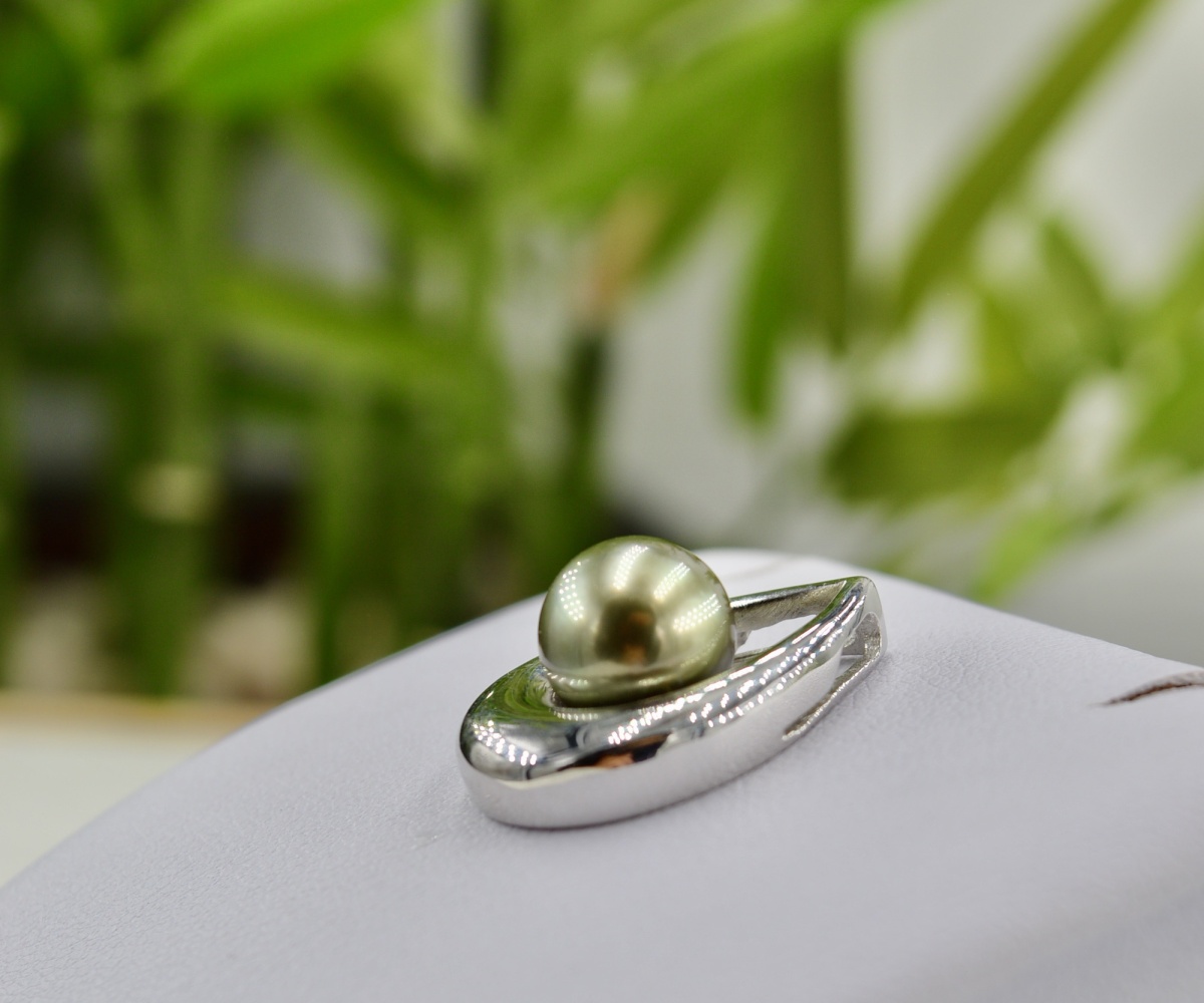 166-collection-avae-superbe-perle-gold-de-10-5mm-pendentif-en-perles-de-tahiti-1