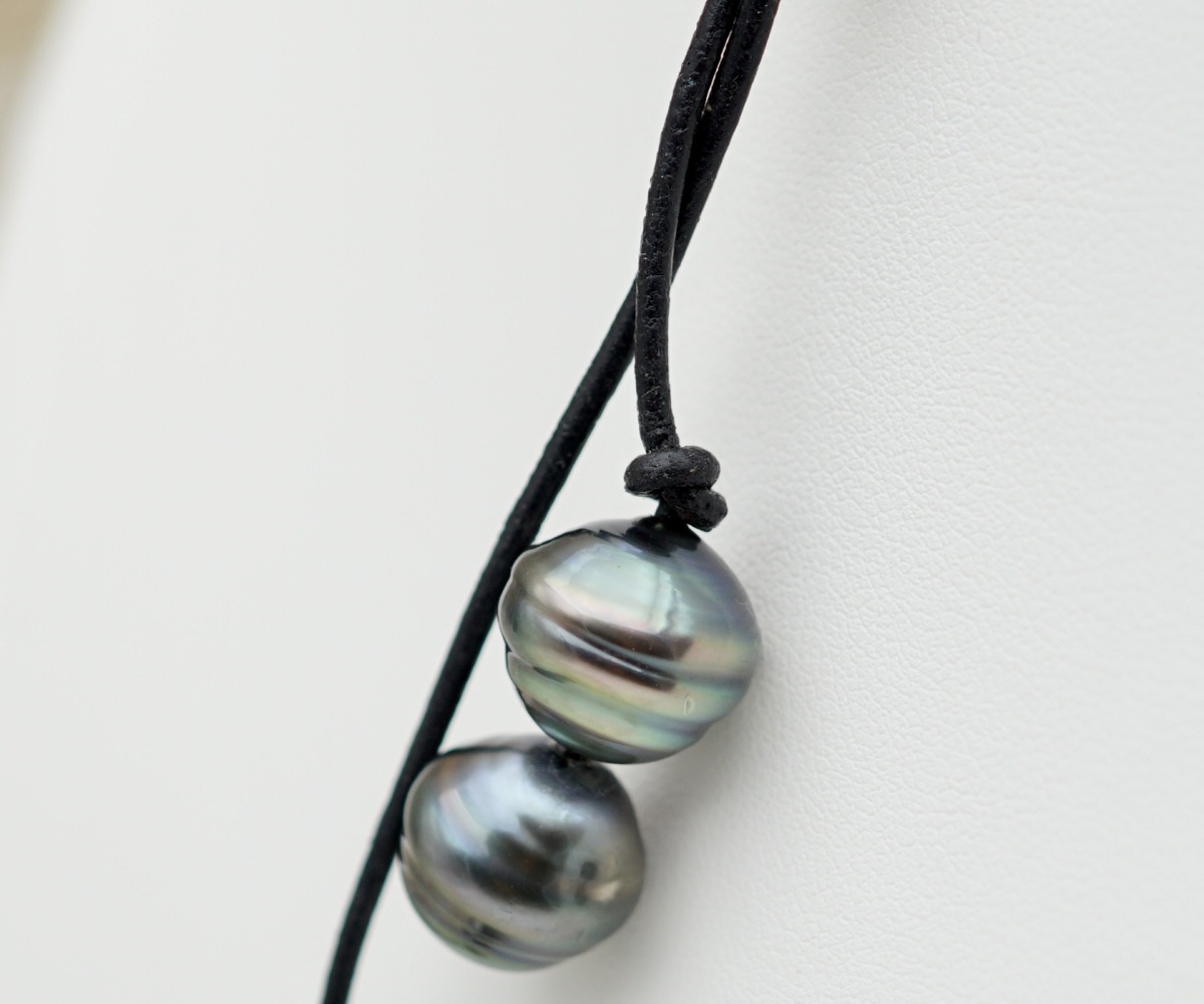 223-collection-fakarava-3-perles-baroques-sur-cuir-collier-en-perles-de-tahiti-2