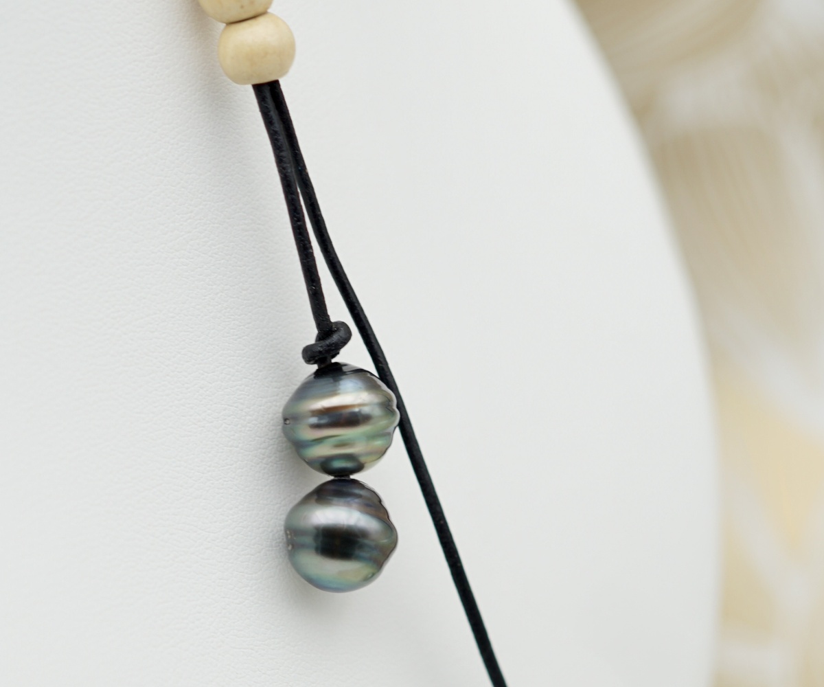 223-collection-fakarava-3-perles-baroques-sur-cuir-collier-en-perles-de-tahiti-3