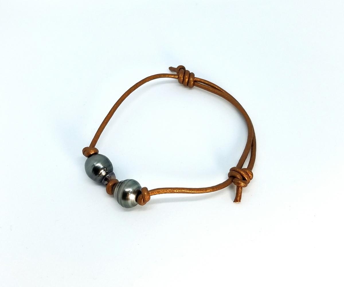 28-collection-tupai-2-perles-baroques-sur-cuir-bracelet-en-perles-de-tahiti-1