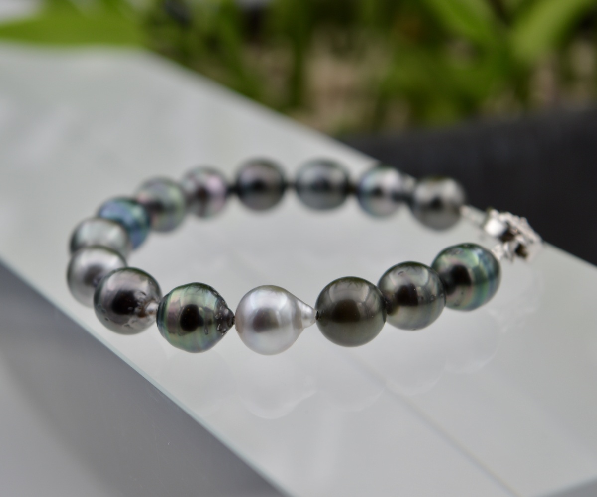 393-collection-ahonu-15-perles-multicolores-bracelet-en-perles-de-tahiti-1