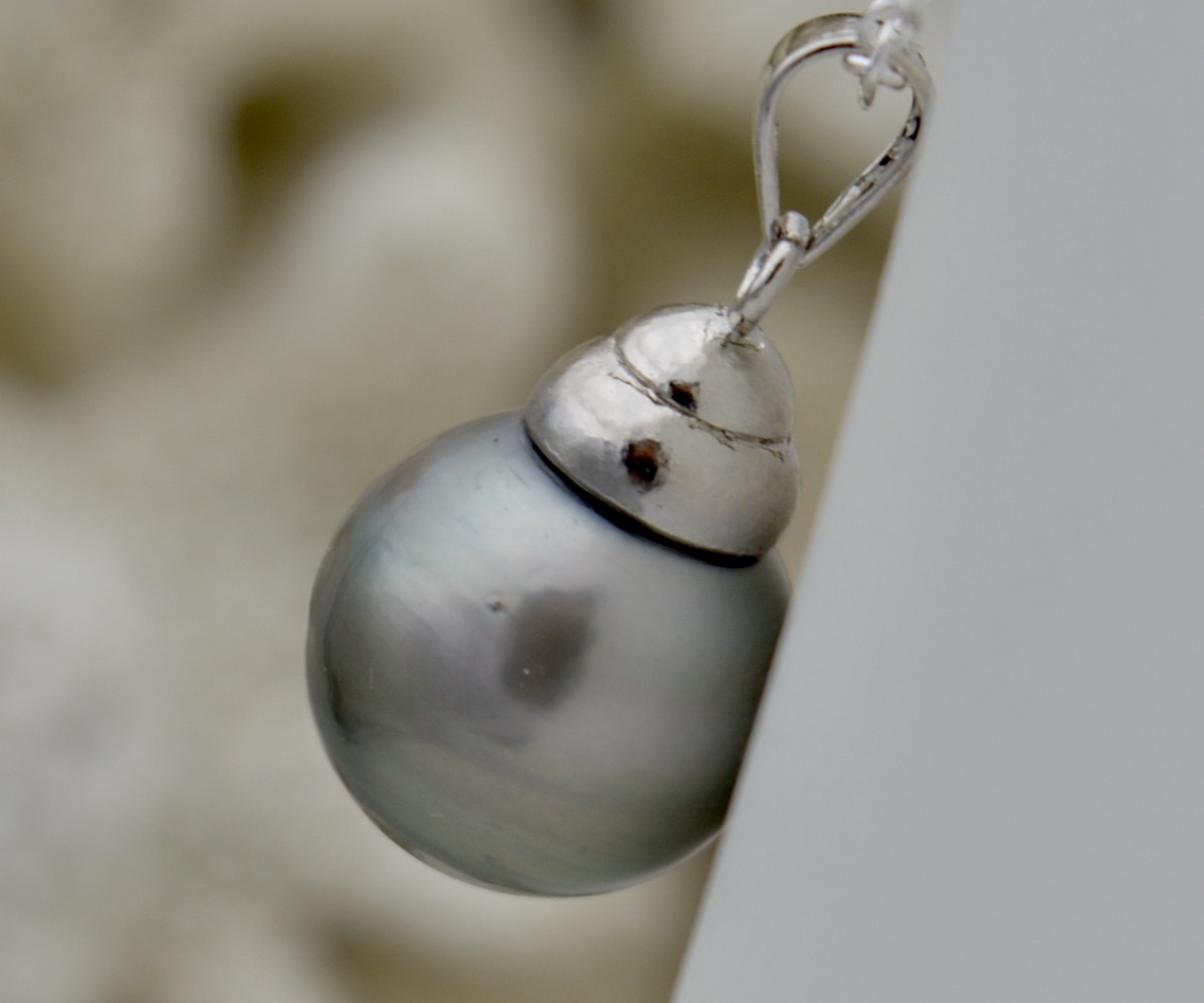 400-collection-tiare-perle-ronde-cerclee-de-12-3mm-collier-en-perles-de-tahiti-1