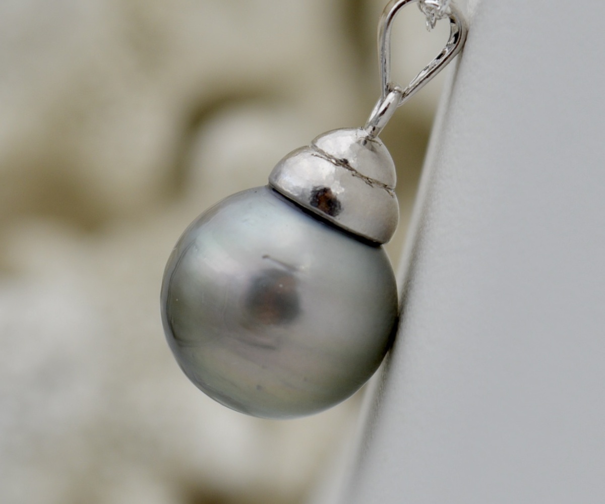 400-collection-tiare-perle-ronde-cerclee-de-12-3mm-collier-en-perles-de-tahiti-3