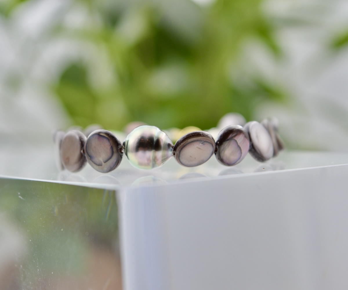 415-collection-poeiti-perle-cerclee-sur-nacre-ambree-bracelet-en-perles-de-tahiti-5