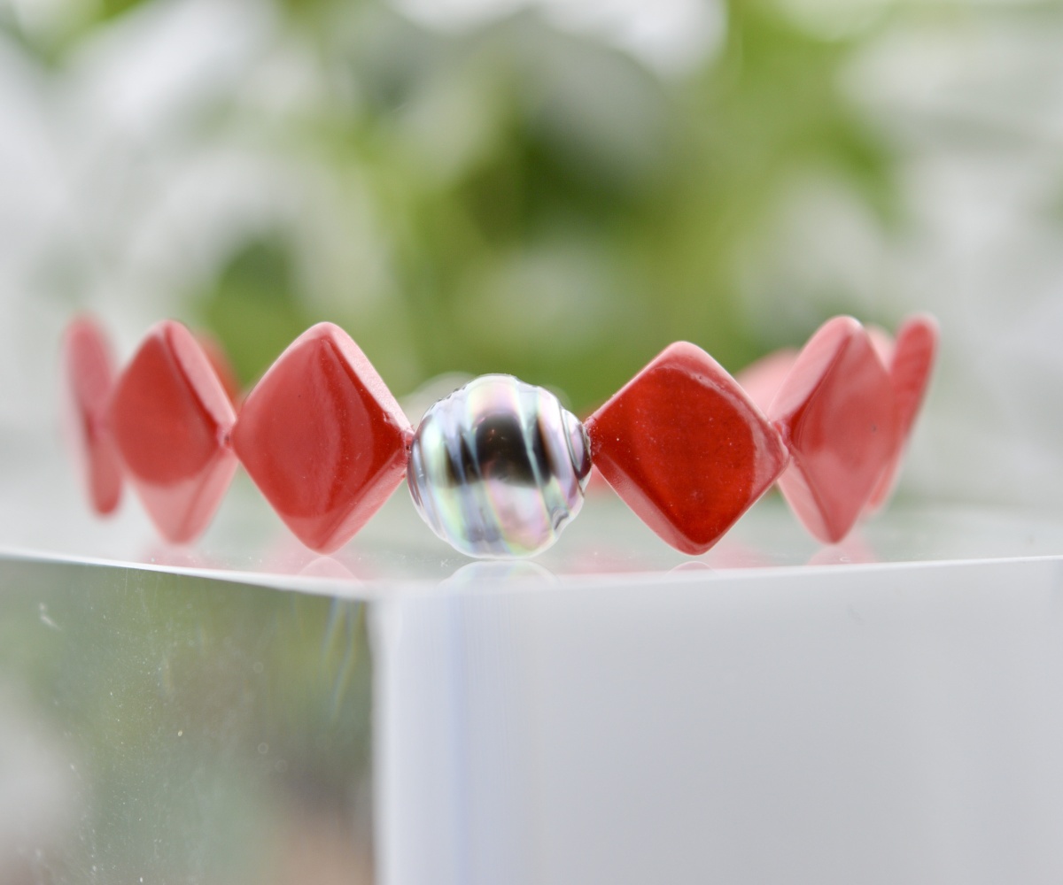 416-collection-poeiti-perle-cerclee-sur-nacre-rouge-bracelet-en-perles-de-tahiti-1