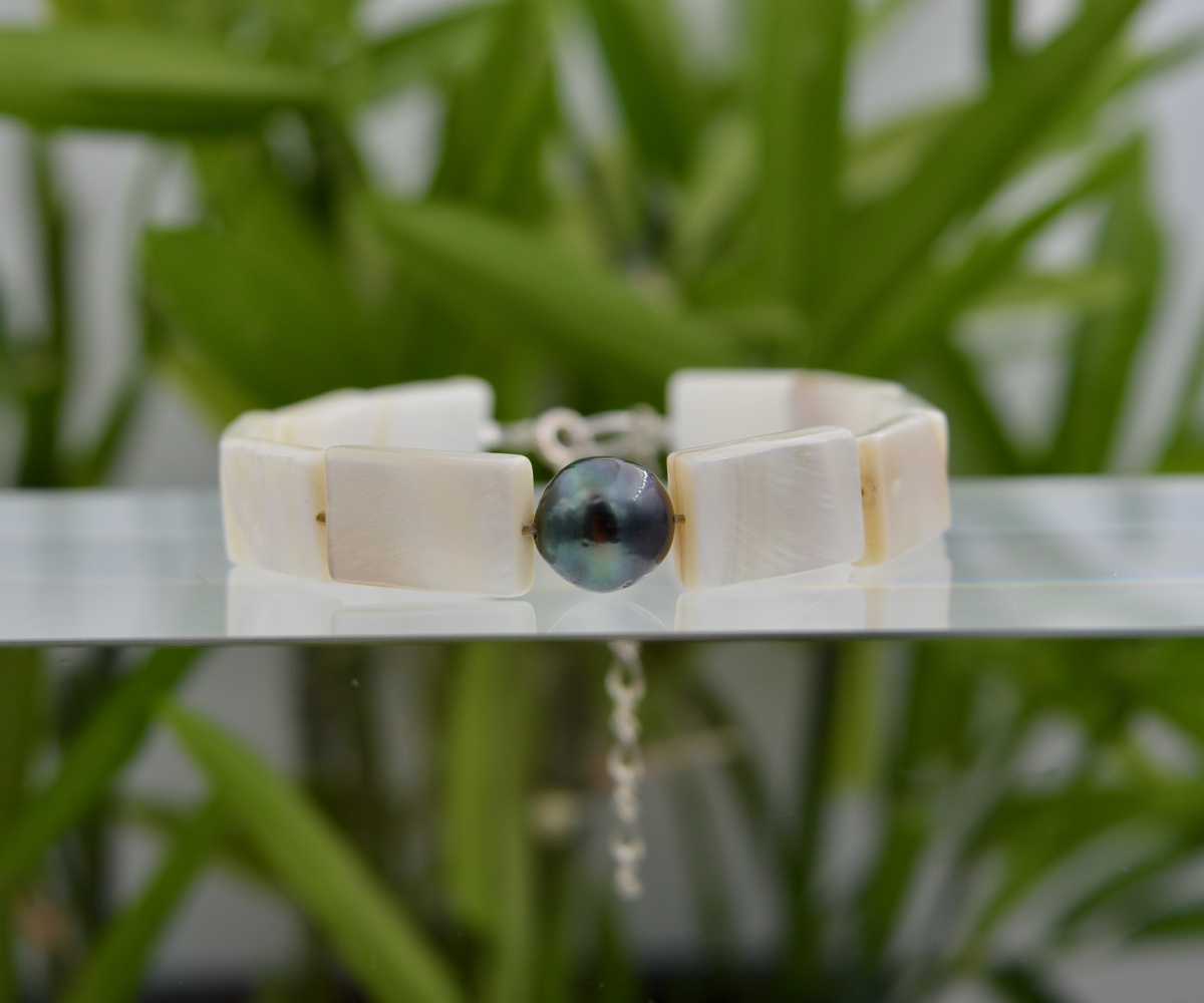 485-collection-poeiti-perle-baroque-et-nacre-blanche-bracelet-en-perles-de-tahiti-0