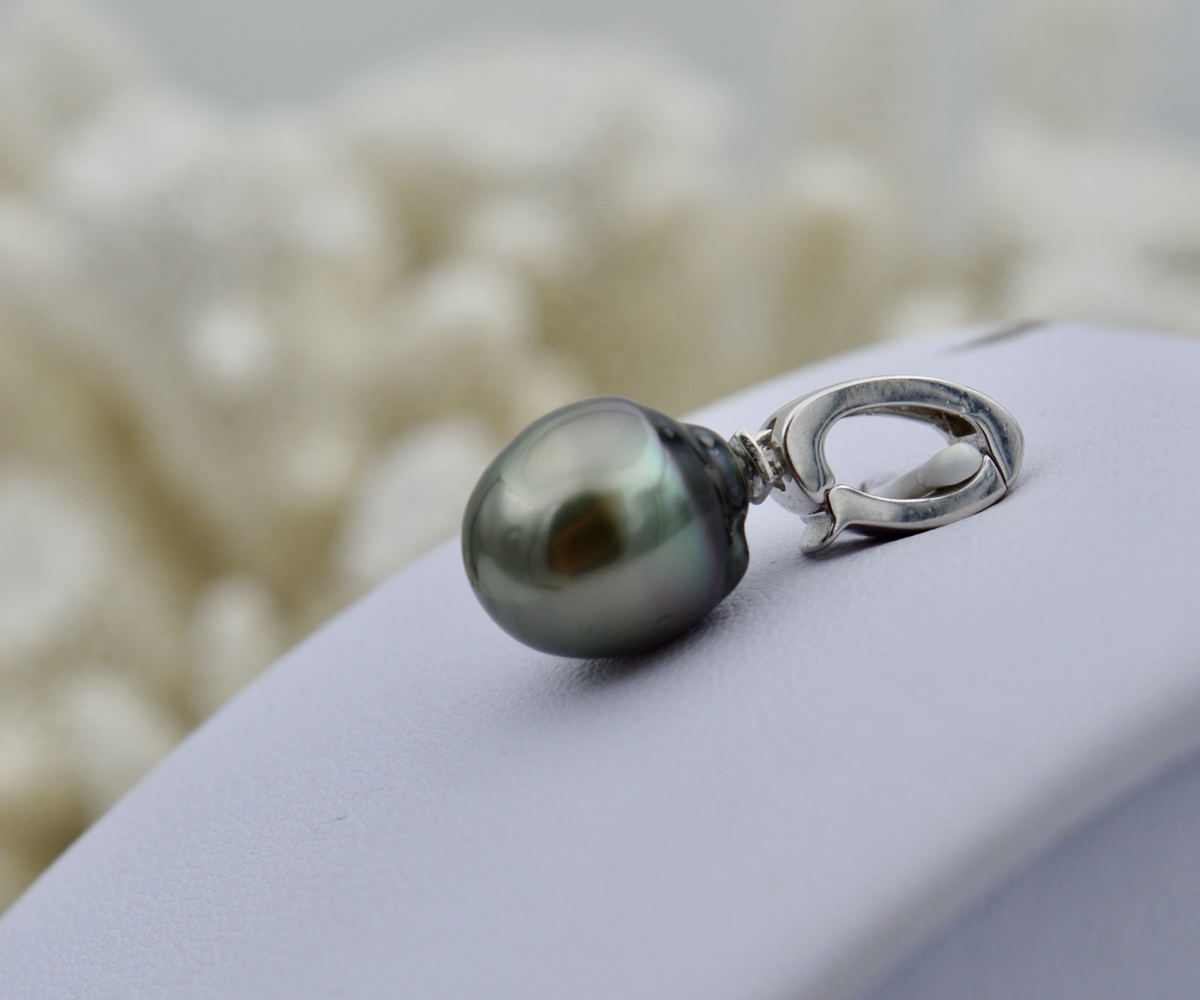 497-collection-manatoa-splendide-perle-baroque-verte-de-10-8mm-pendentif-en-perles-de-tahiti-7
