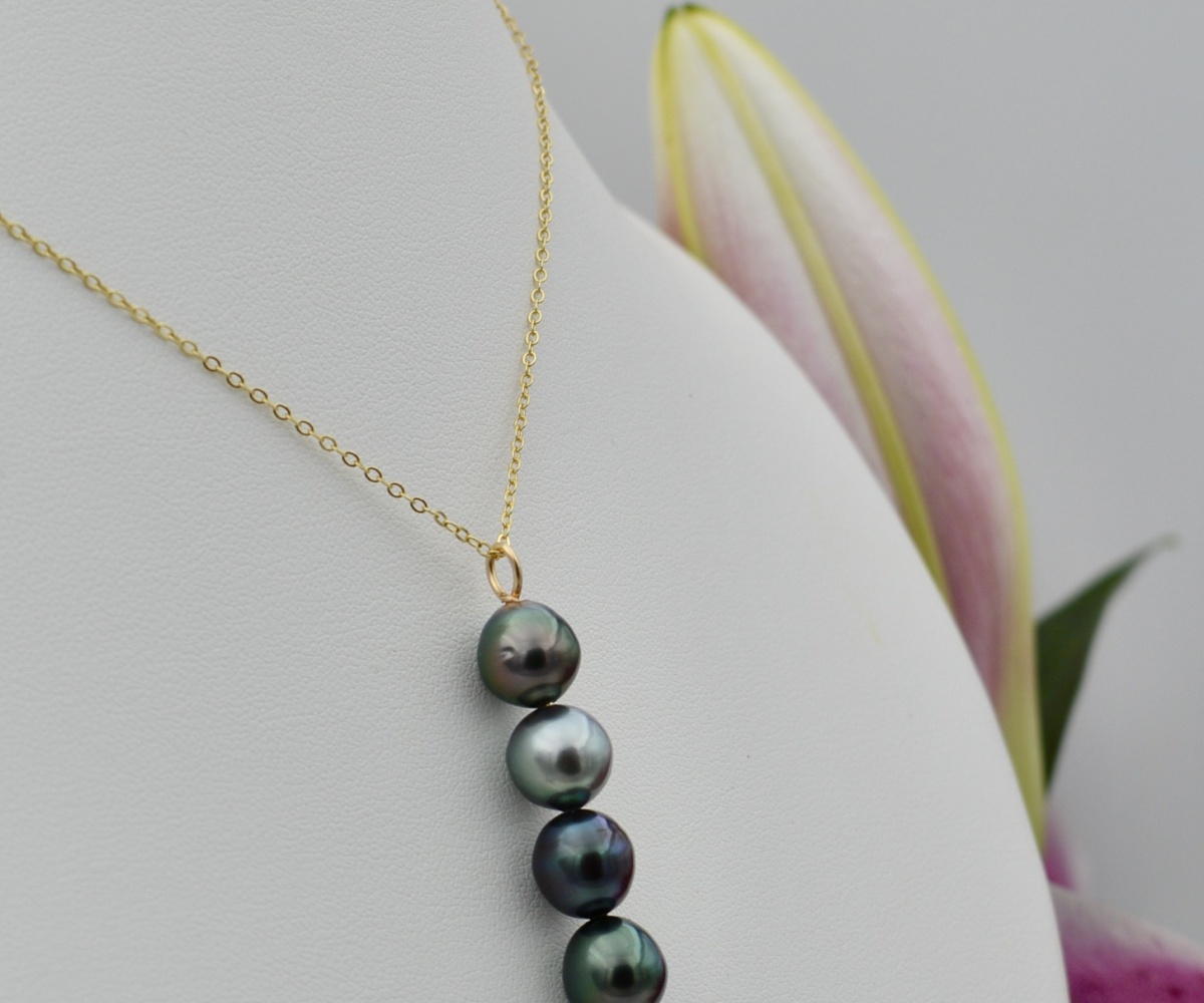 506-collection-aromatai-quatre-perles-de-8-7mm-collier-en-perles-de-tahiti-1