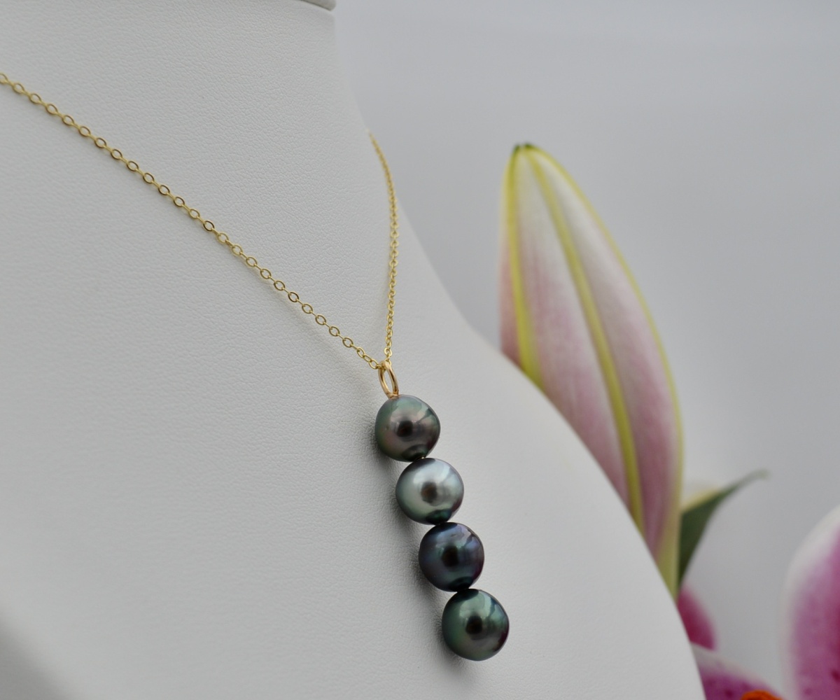506-collection-aromatai-quatre-perles-de-8-7mm-collier-en-perles-de-tahiti-2