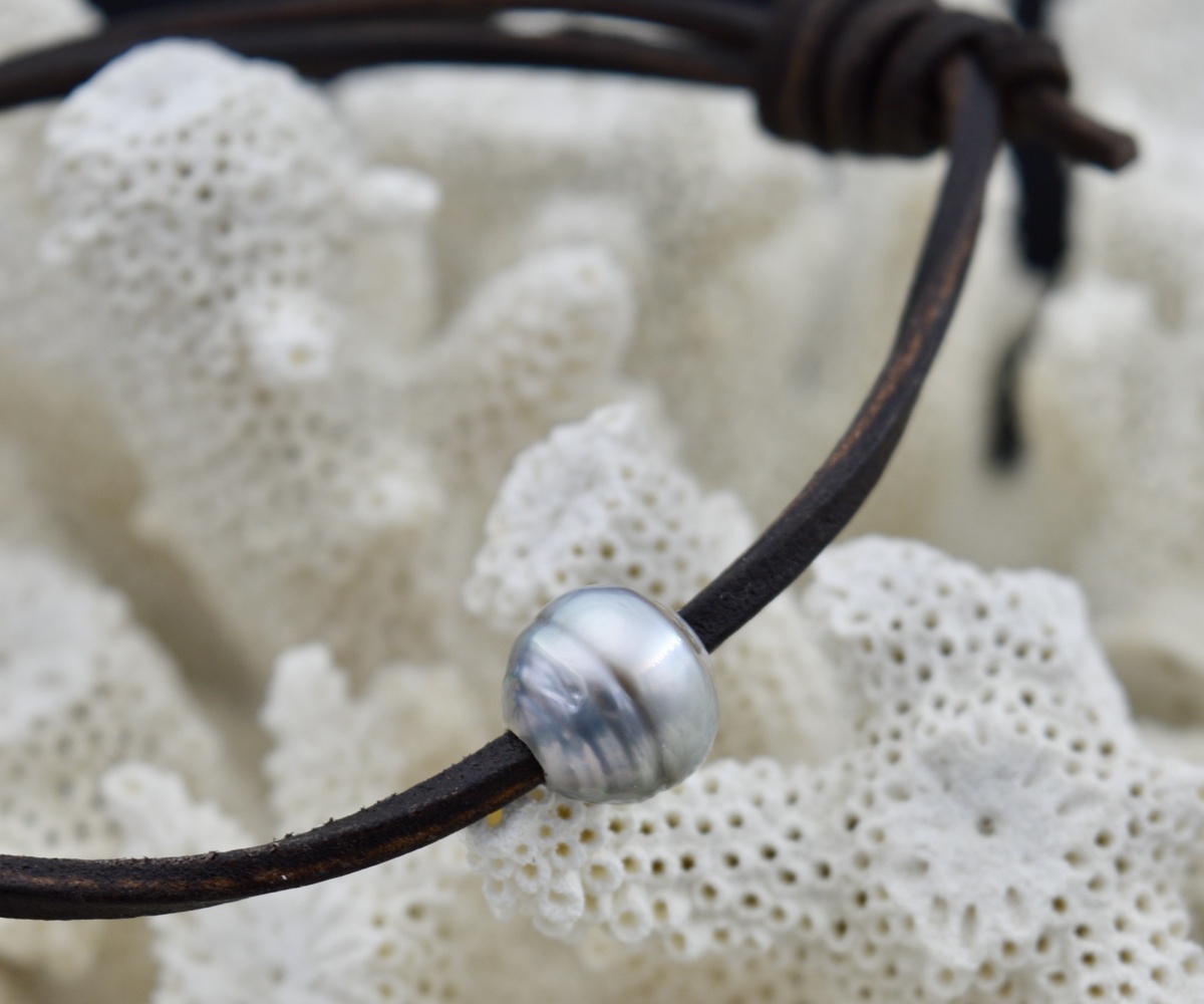533-collection-arai-perle-cerclee-silver-sur-cuir-bracelet-en-perles-de-tahiti-3