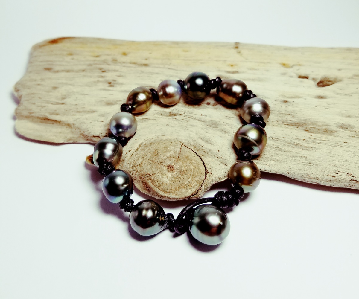 54-collection-bora-bora-12-perles-sur-cuir-noir-bracelet-en-perles-de-tahiti-0