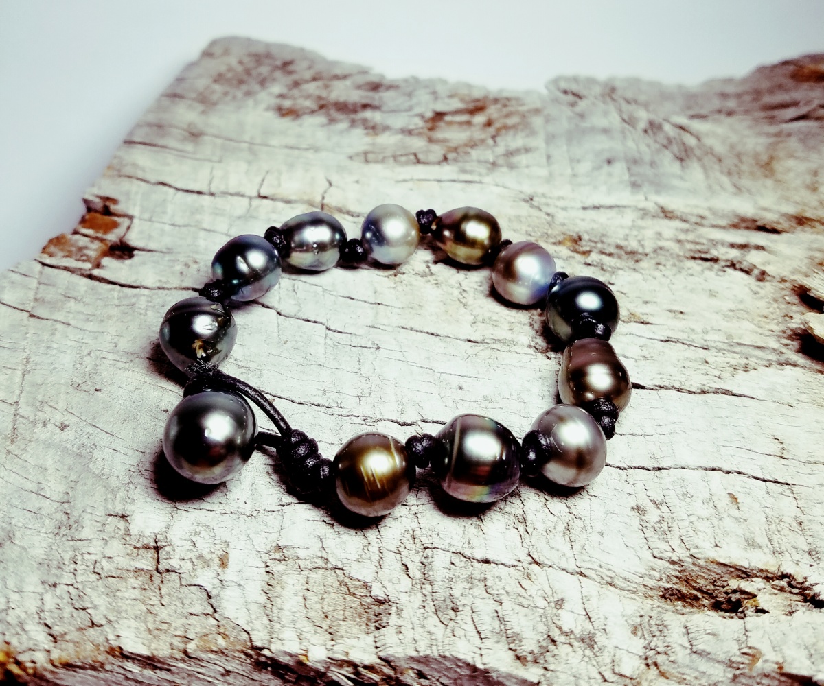 54-collection-bora-bora-12-perles-sur-cuir-noir-bracelet-en-perles-de-tahiti-2