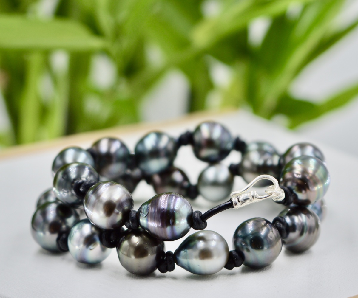 601-collection-bora-bora-24-perles-sur-cuir-bracelet-en-perles-de-tahiti-et-pierres-naturelles-0