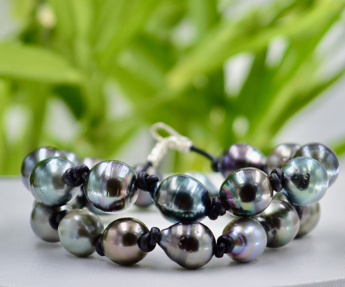 601-collection-bora-bora-24-perles-sur-cuir-bracelet-en-perles-de-tahiti-et-pierres-naturelles-1