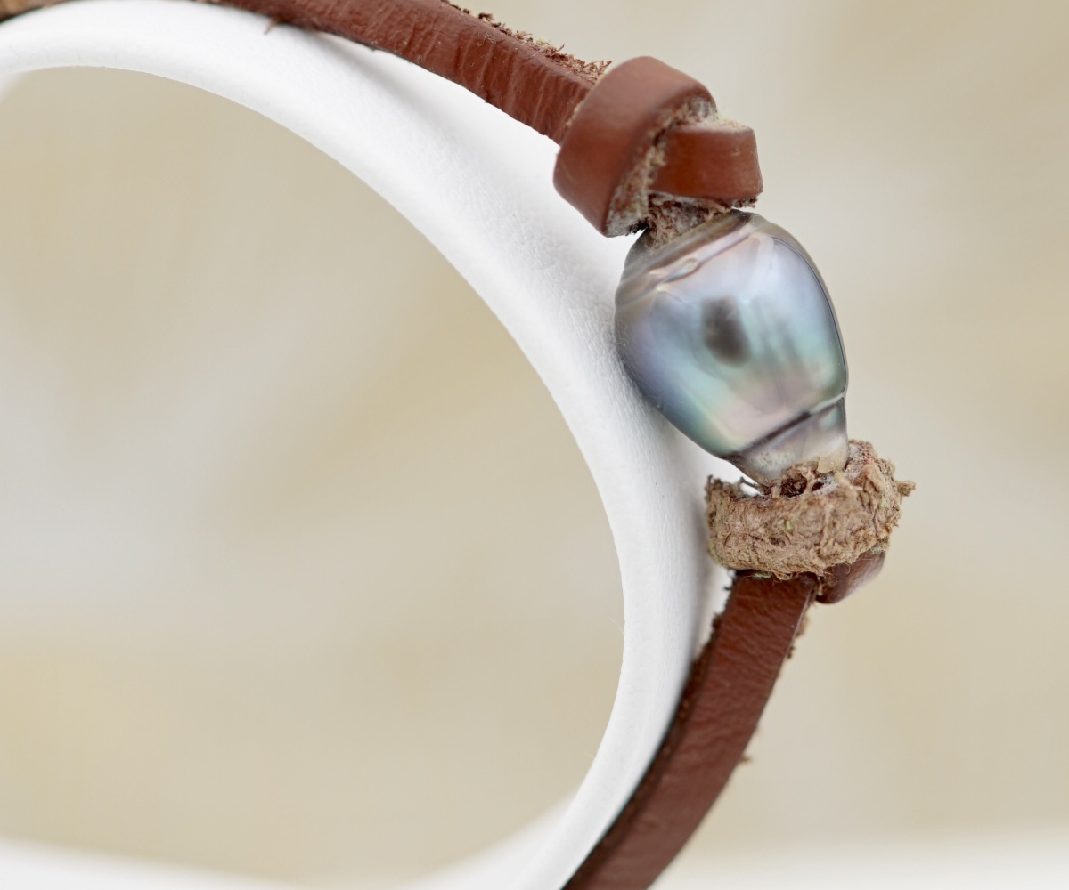 610-collection-tahia-perle-sur-cuir-avec-fermoir-coeur-en-argent-925mm-bracelet-en-perles-de-tahiti-et-pierres-naturelles-4