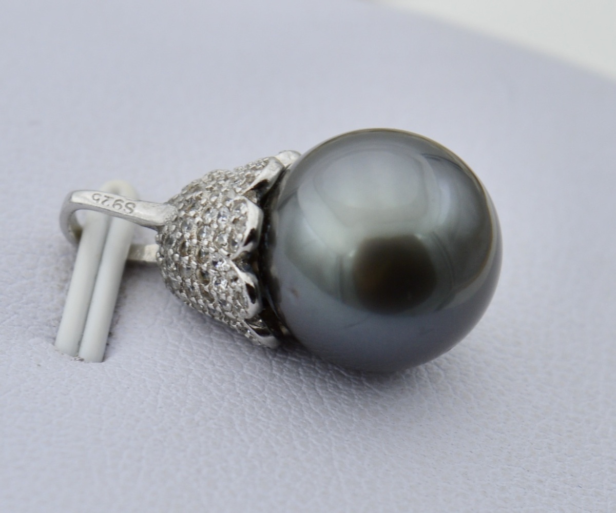 618-collection-roa-perle-de-11-7mm-pendentif-en-perles-de-tahiti-1