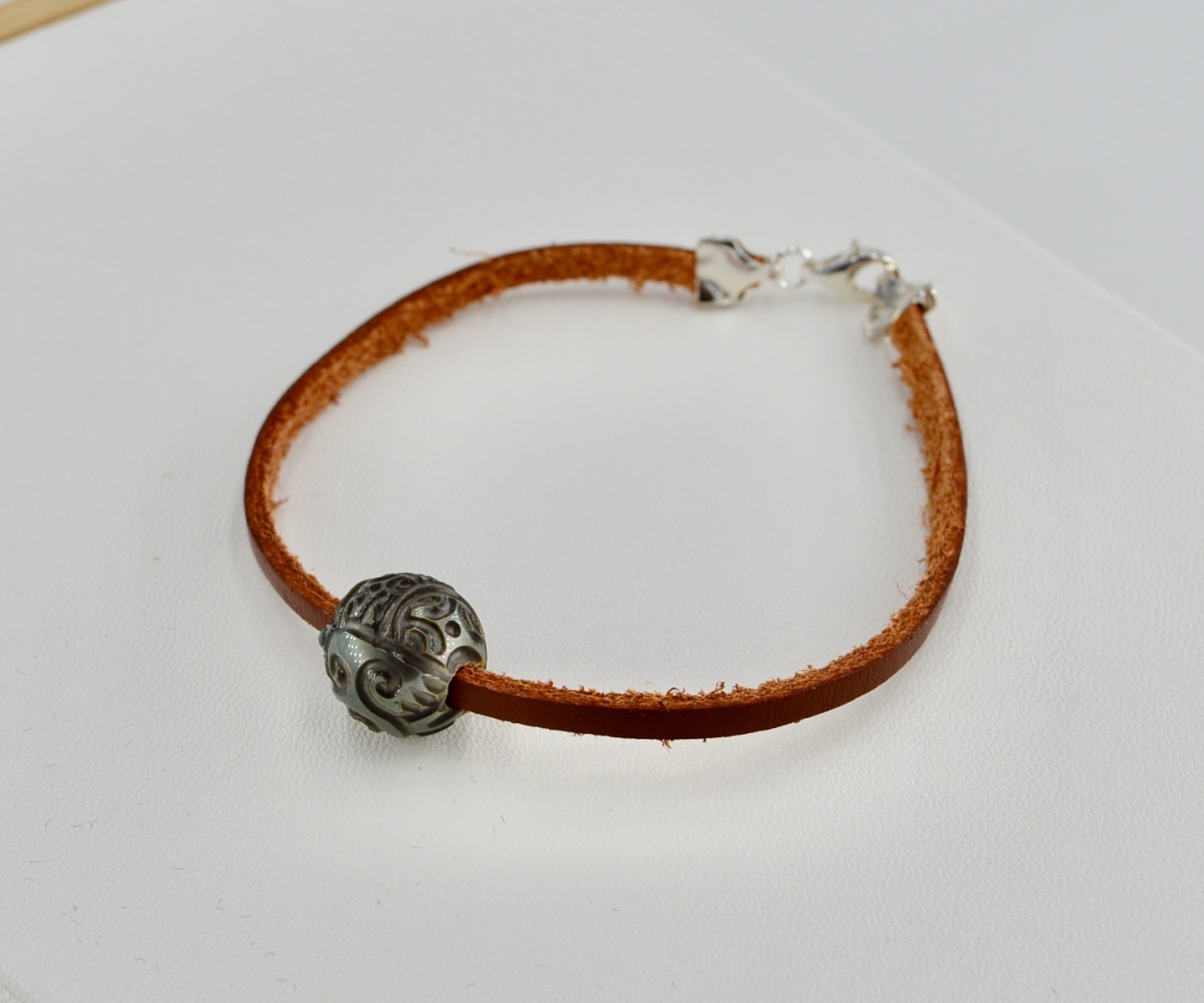 62-bracelet-tane-perle-gravee-de-11mm-bracelet-en-perles-de-tahiti-2