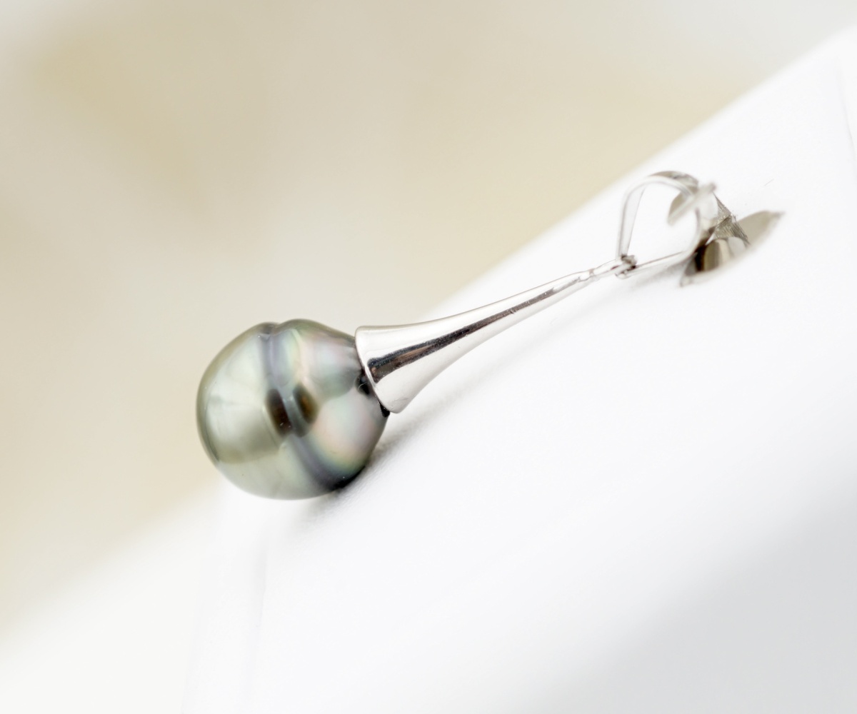 692-collection-mauii-perle-cerclee-de-9-4mm-pendentif-en-perles-de-tahiti-1