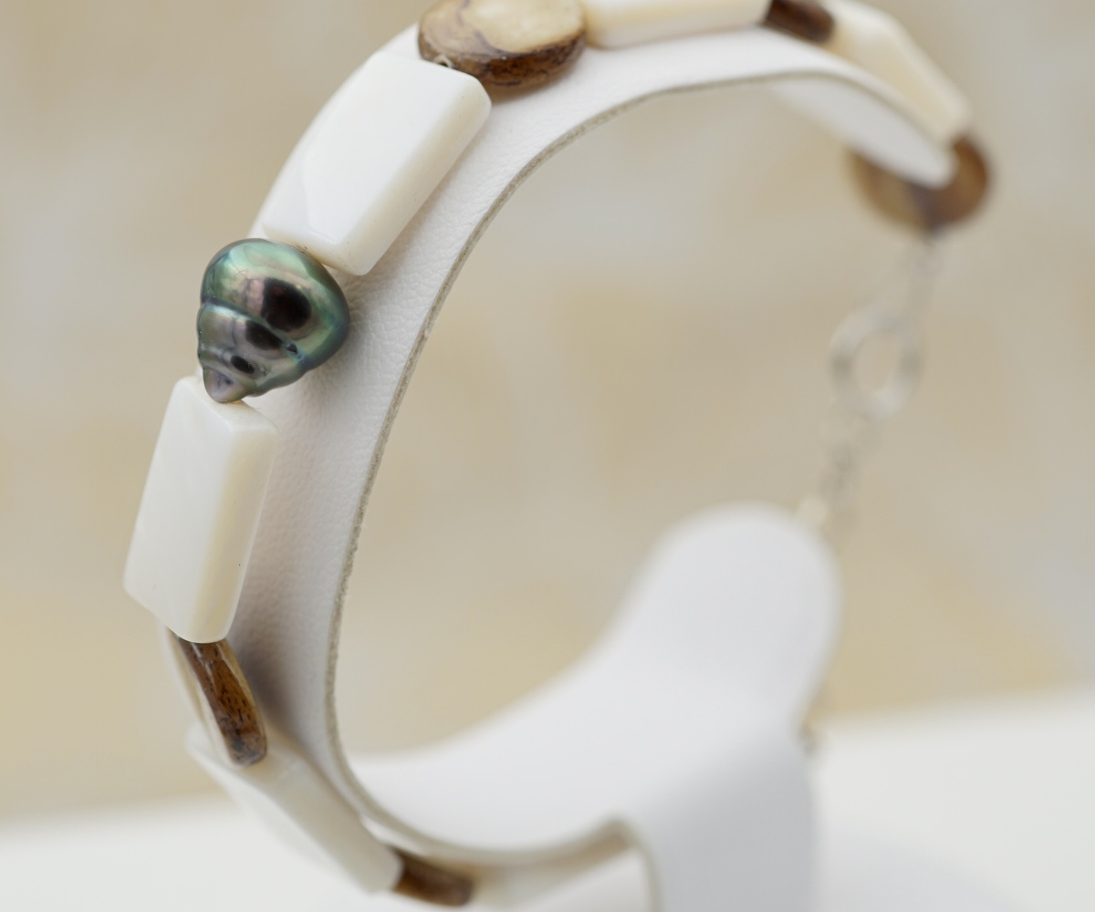 702-collection-poeiti-perle-cerclee-en-forme-de-coquillage-de-9-5mm-bracelet-en-perles-de-tahiti-1
