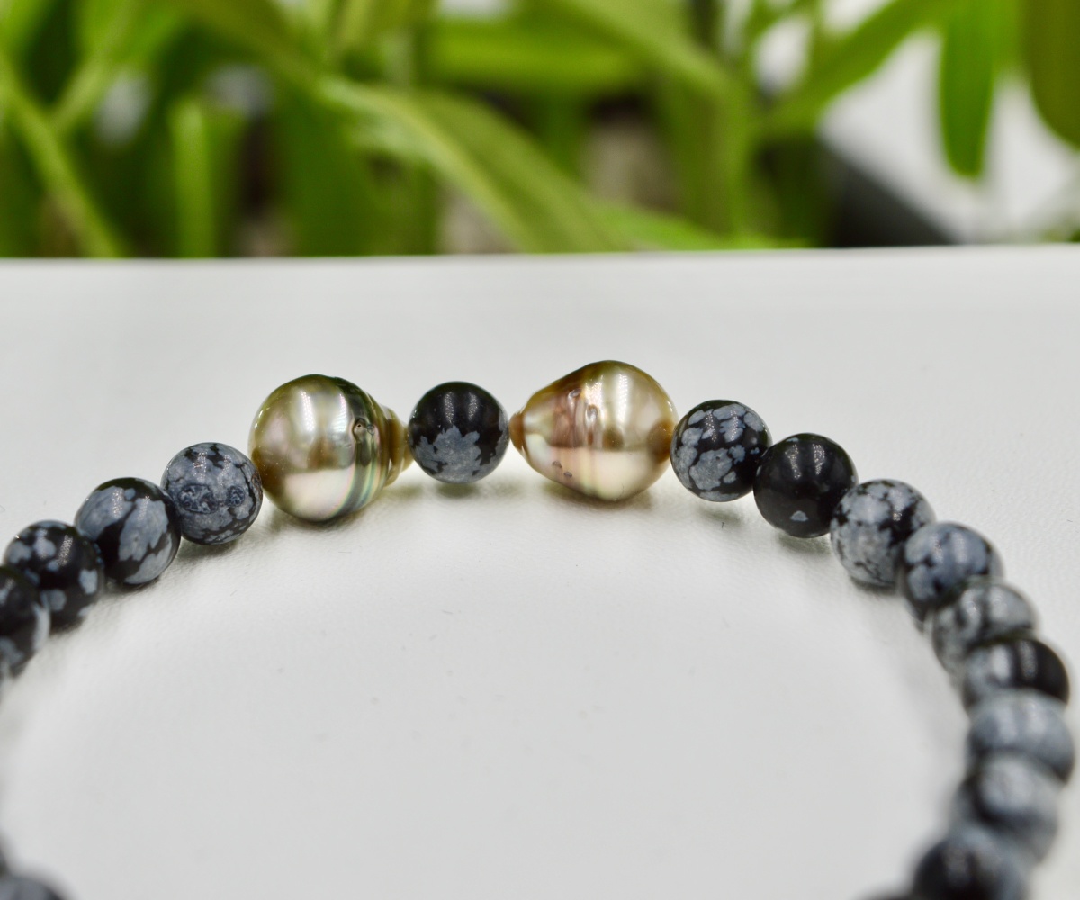 76-collection-heiata-deux-perles-gold-sur-obsidiennes-neiges-bracelet-en-perles-de-tahiti-et-pierres-naturelles-3