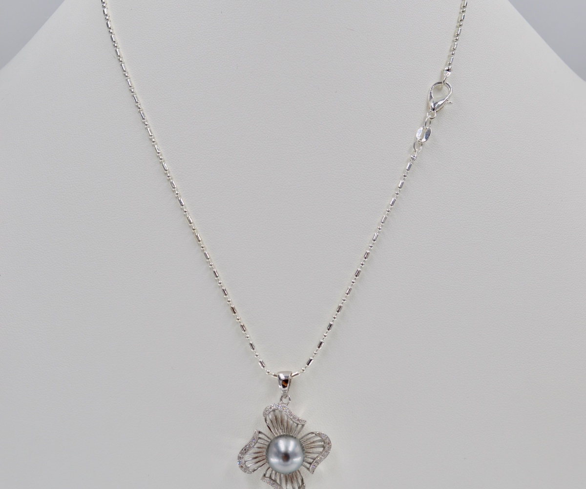 82-collection-tiare-perle-de-tahiti-et-zirconium-collier-en-perles-de-tahiti-3