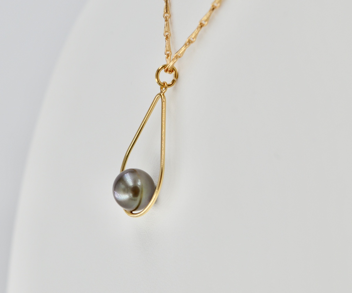 89-collection-uru-perle-de-9-7mm-sur-gold-filled-collier-en-perles-de-tahiti-2