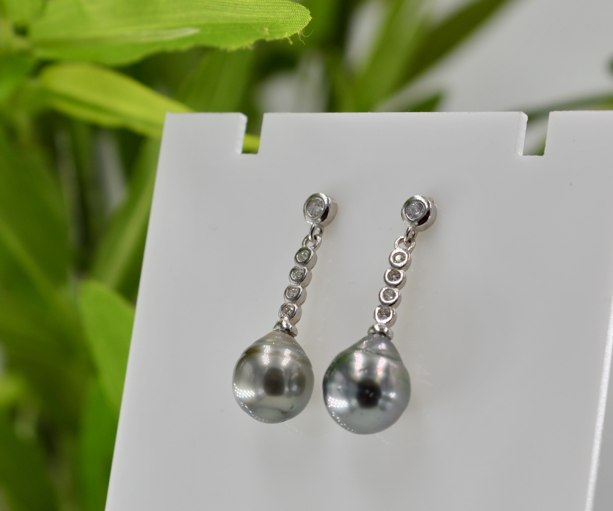 92-collection-tevahine-deux-perles-baroques-de-9-2mm-boucles-oreilles-en-perles-de-tahiti-1