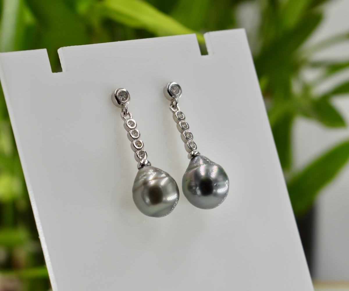92-collection-tevahine-deux-perles-baroques-de-9-2mm-boucles-oreilles-en-perles-de-tahiti-2