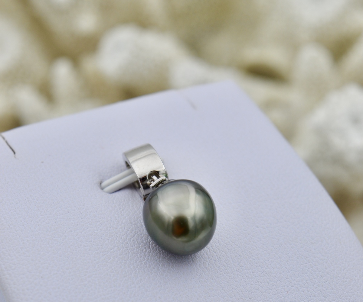 collection-manatoa-splendide-perle-baroque-verte-de-10-8mm-pendentif-en-perles-de-tahiti-4