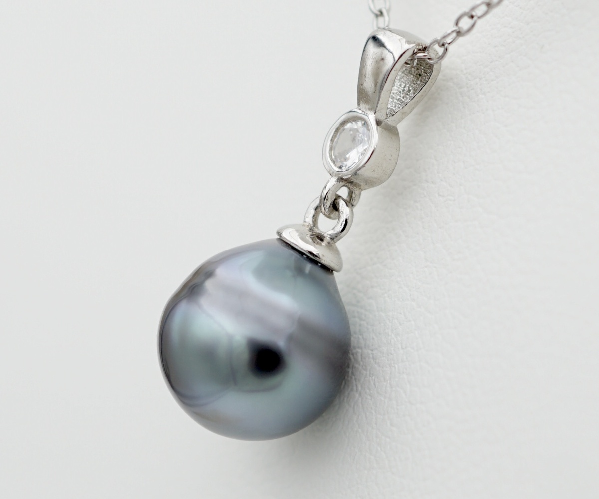 collection-oro-perle-cerclee-bleu-de-9-7mm-collier-en-perles-de-tahiti-1