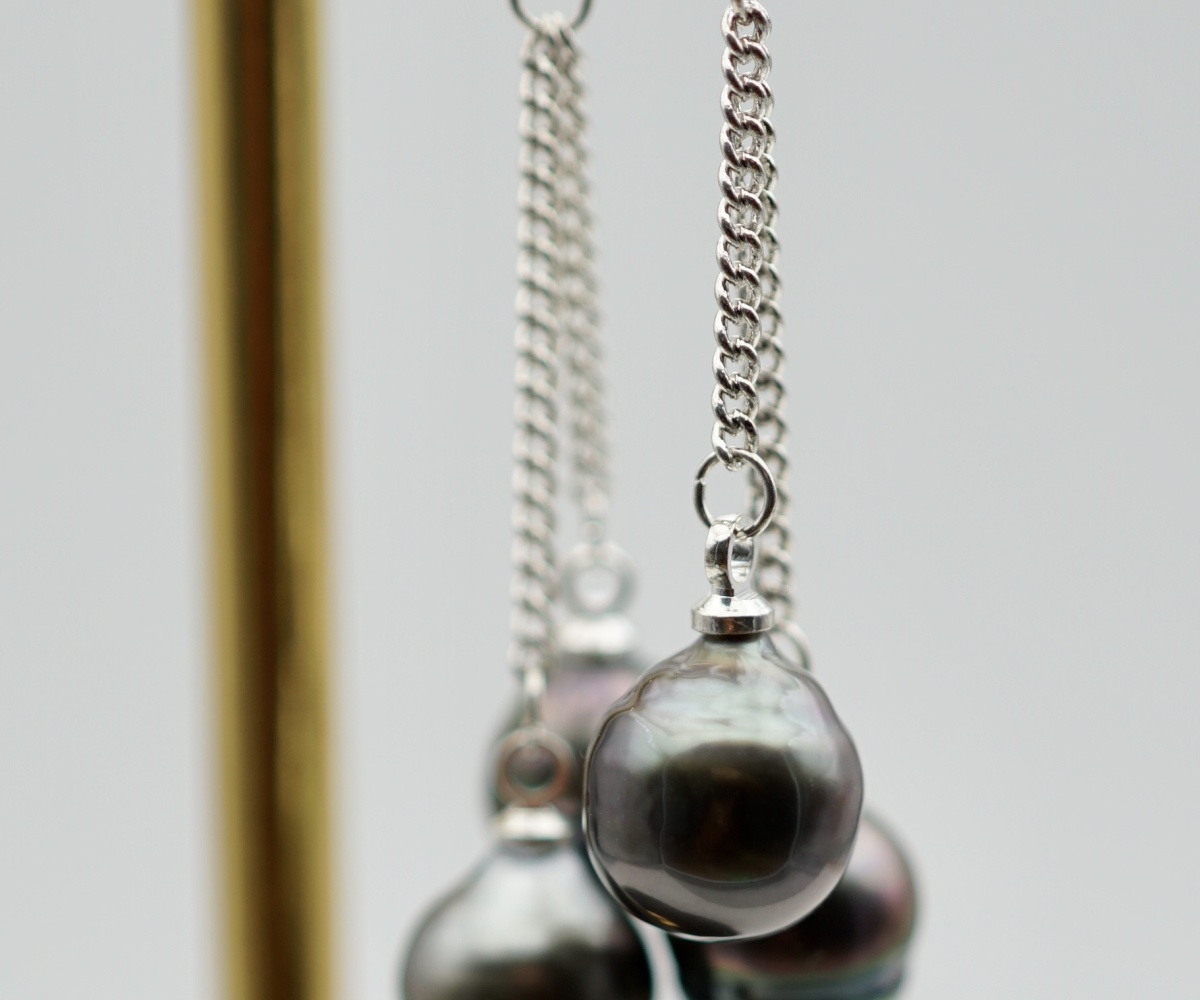 collection-poehei-4-perles-cerclees-montees-en-boucles-d-oreilles-boucles-oreilles-en-perles-de-tahiti-2