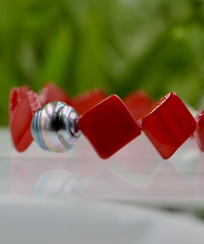 416-collection-poeiti-perle-cerclee-sur-nacre-rouge-bracelet-en-perles-de-tahiti-0