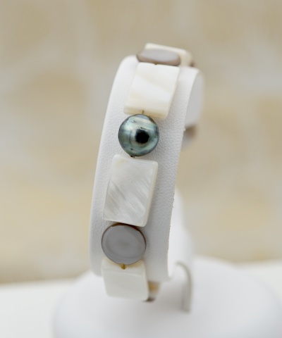 659-collection-poeiti-perle-ronde-sur-nacre-blanche-et-verte-bracelet-en-perles-de-tahiti-0