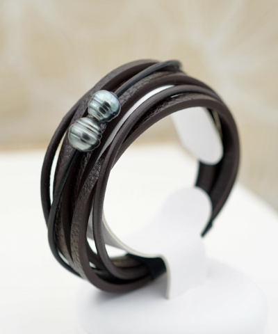 681-collection-tane-deux-perles-cerclees-sur-cuir-veritable-bracelet-en-perles-de-tahiti-0